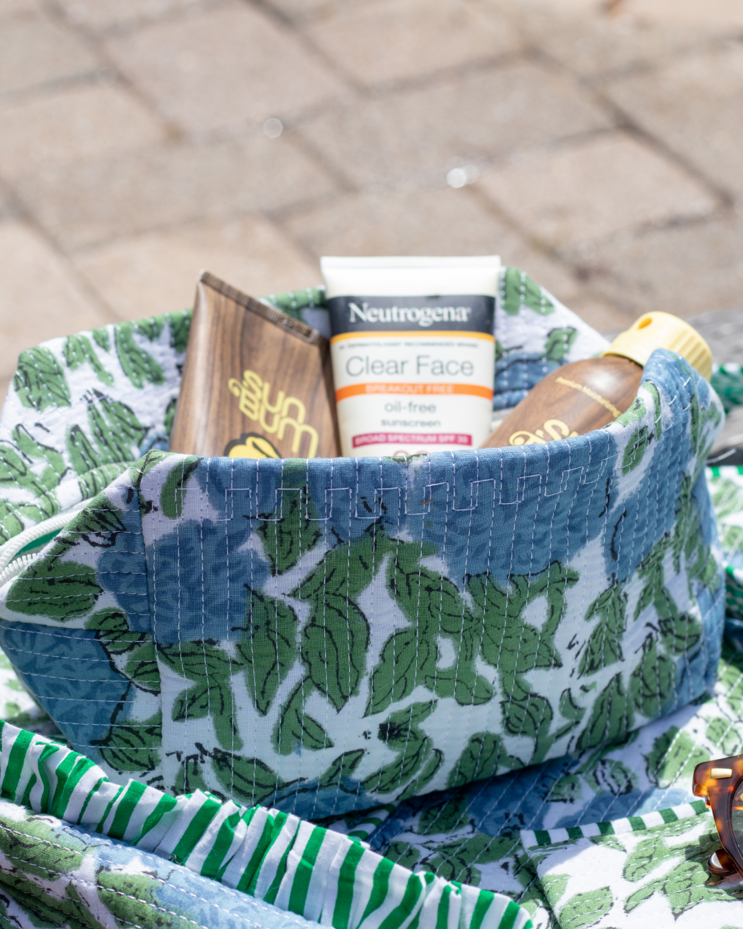 Quilted Saylor Rae Makeup Bag - Hydrangea Fields