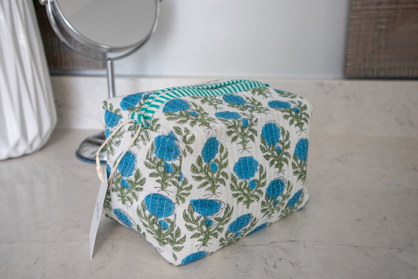 Cape Harbor Makeup Bag